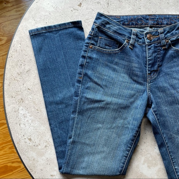 JAG straight Leg Jean - Picture 3 of 10